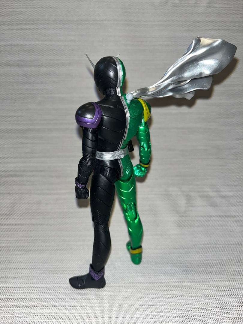 S.H.フィギュアーツ(真骨彫製法)仮面ライダーW サイクロンジョーカー風都探偵