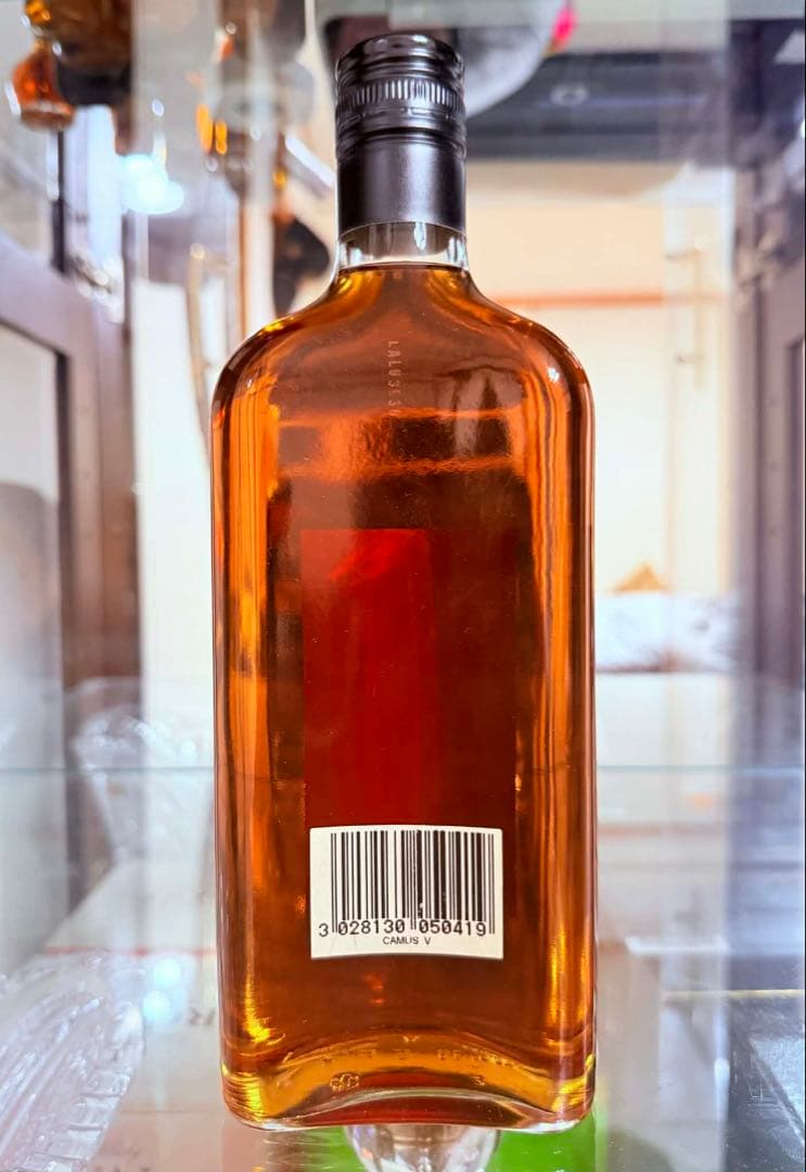 Camus V コニャック 700ml 40%.