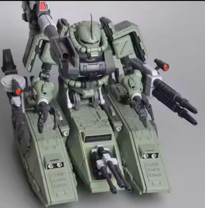 1/100 ザク タンク プラモデル 　ザクタンク 戦車 mg と同じ　サイズ