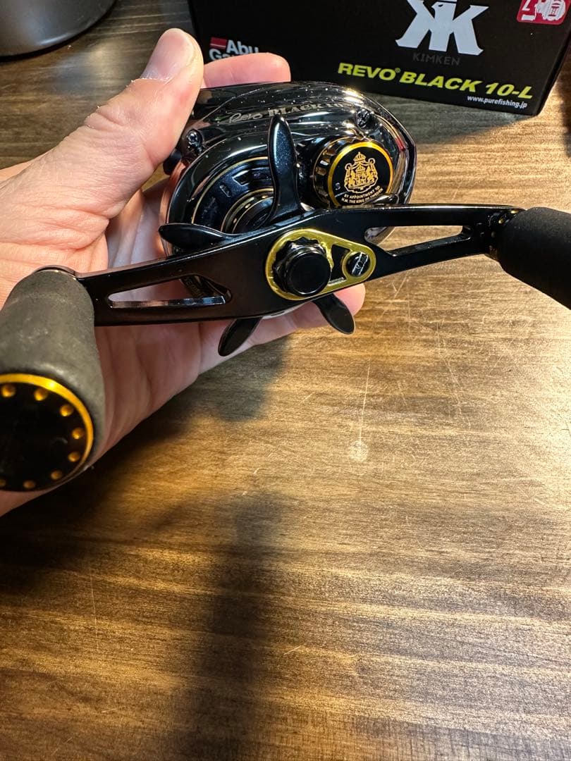 Abu Garcia REVO BLACK 10 ベイトリール