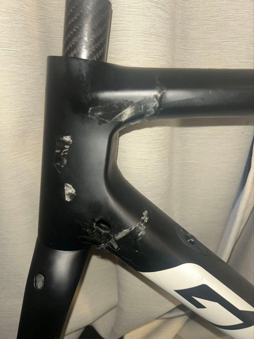 Giant Pro Team 2021ロードバイクフレーム 要修理