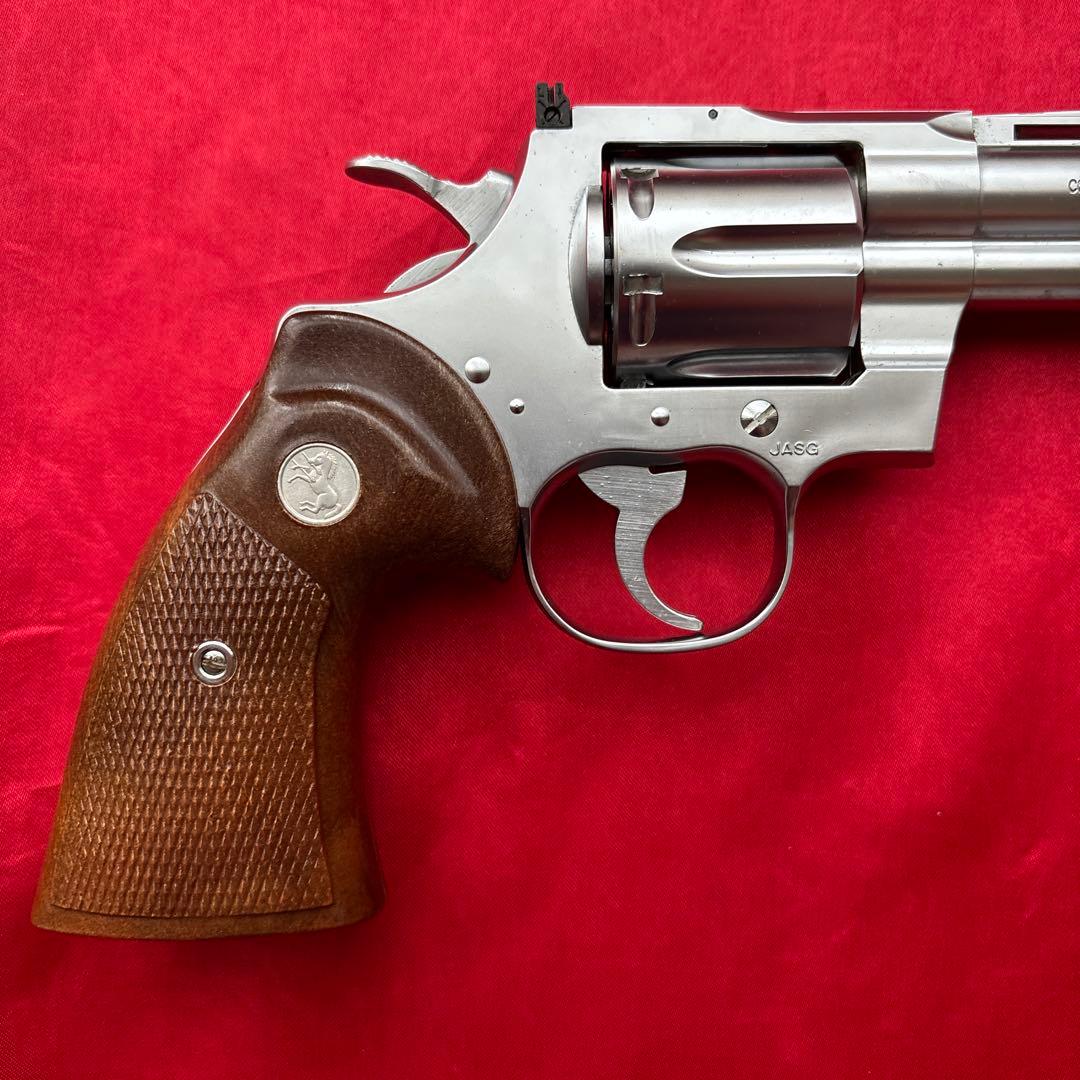 コクサイ　コルトパイソン357マグナム4インチ　シルバー　ガスリボルバー
