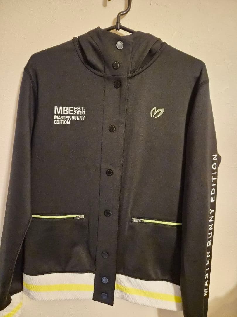 MASTER BUNNY EDITION フード付きジャケット