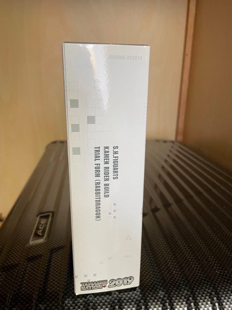 S.H.Figuarts 仮面ライダービルドトライアルフォーム ラビットドラゴン