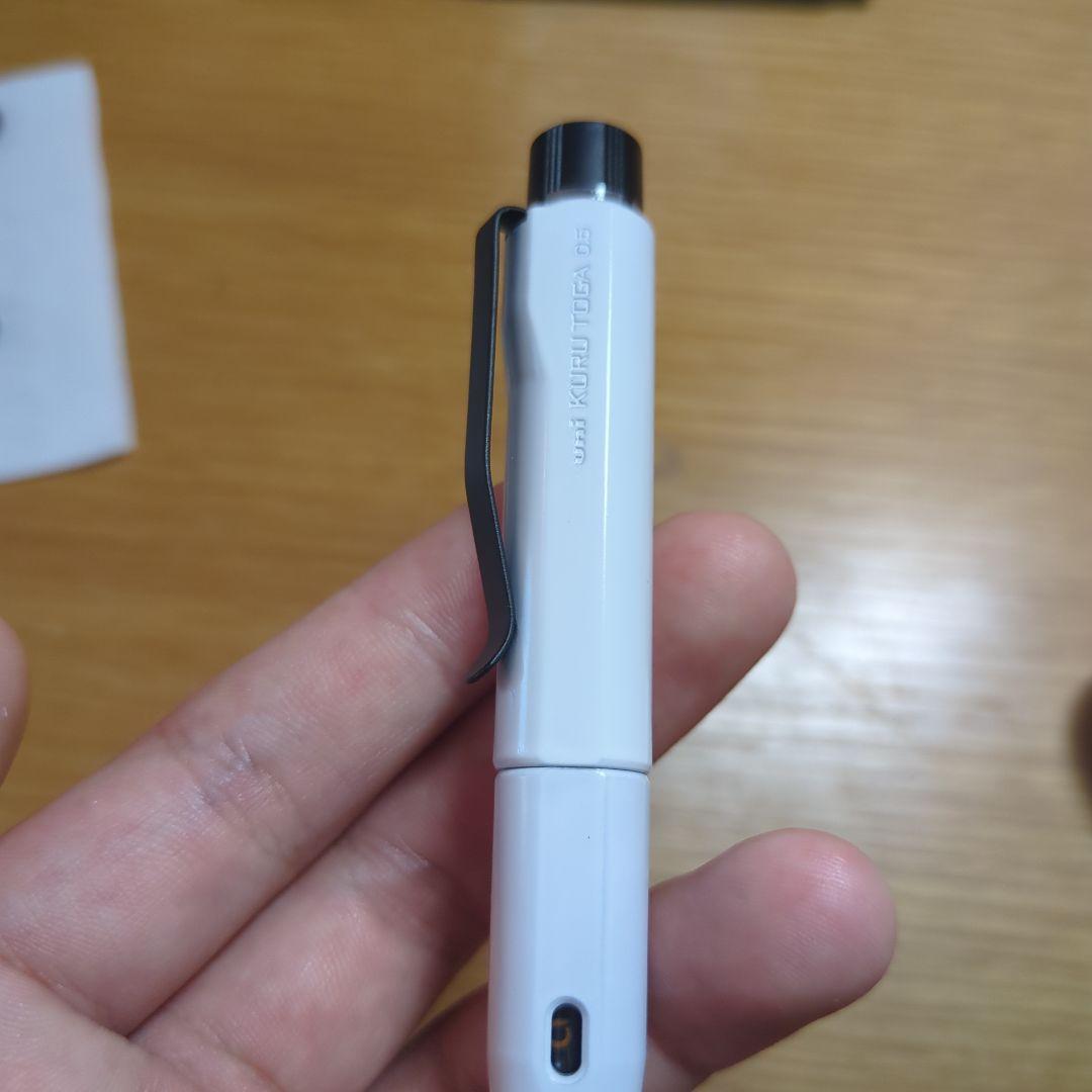 クルトガダイブ　白　「か」　黒　塗装