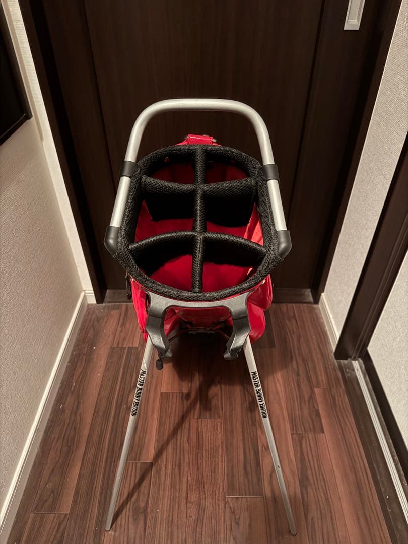 マスターバニー　エディション　キャディバッグ レッド　スタンド