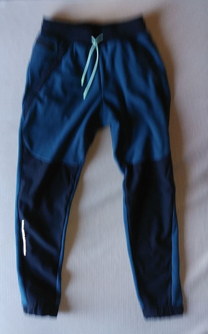 ウォーキング・ランニングウェア UNDER ARMOUR