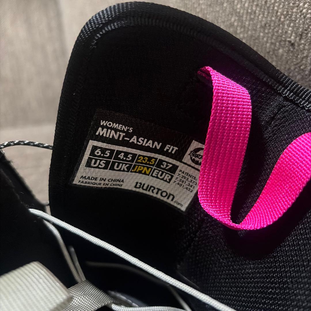 BURTON スノーボードブーツ 女性用 ブラック/ピンク