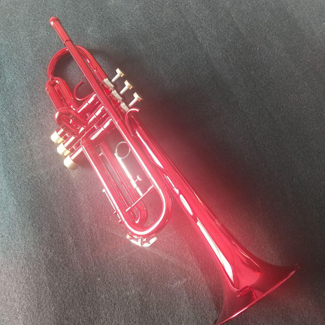 ケルントナー・トランペット「メタリックレッド」「ヘビートリム」仕様。