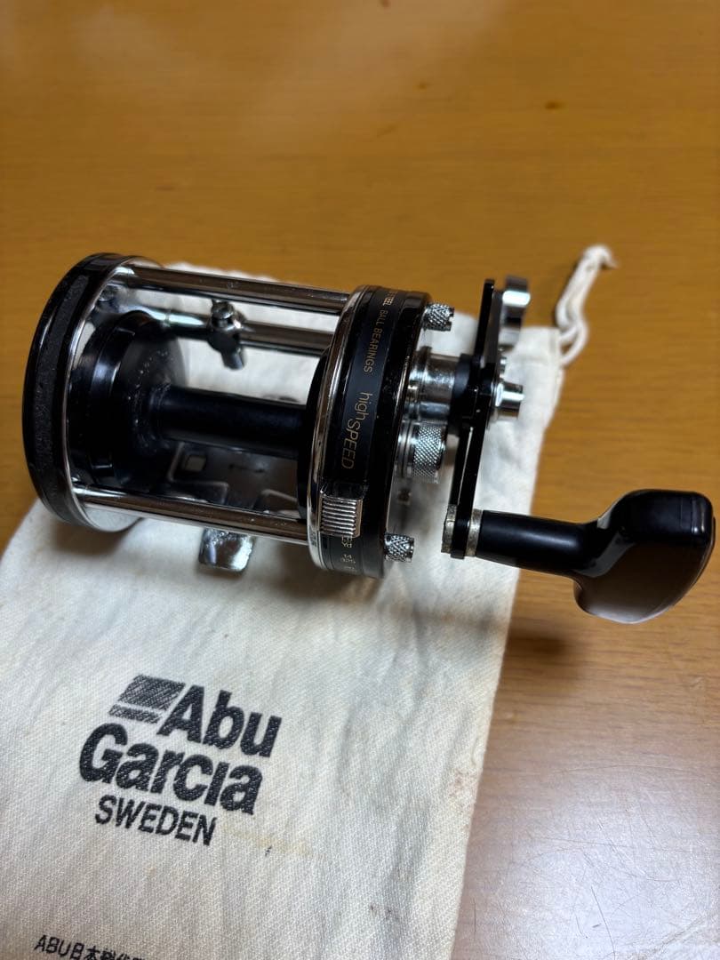Abu GarciaAmbassadeur7000C ベイトキャスティングリール
