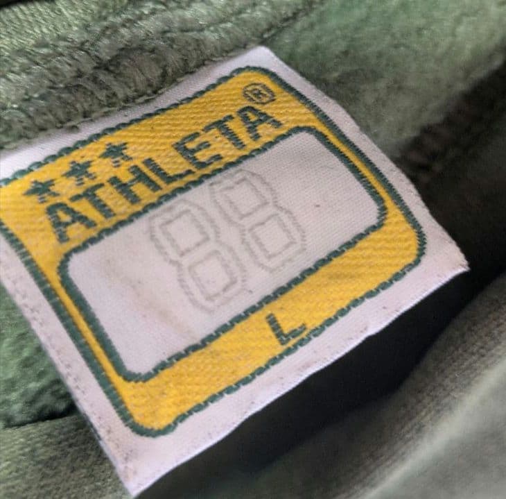 【美品】ATHLETA　パーカー　サッカー　Ｌ