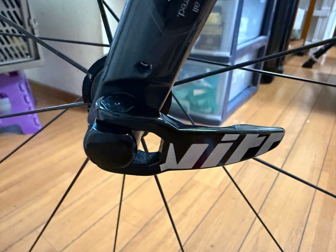 VITTORIA ELUSION NERO 前後ホイール 愛知引き取り限定