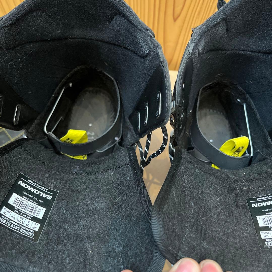 23-24 3回使用　SALOMON スノーボードブーツ ブラック　LAUNCH