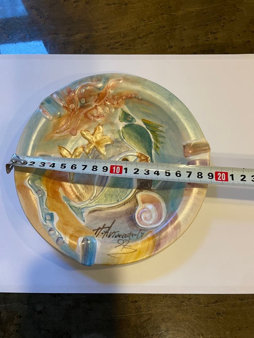 【新品・未使用】ハンドメイド海外製 カラフルな魚と貝殻の皿