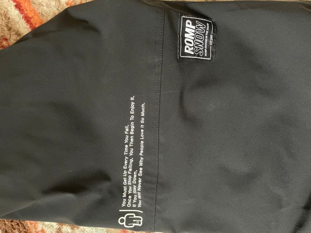 ROMP 韓国ブランド スノボウェア