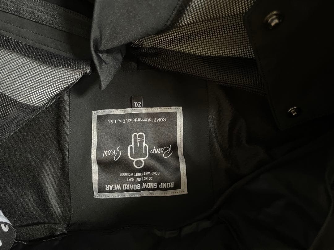 ROMP 韓国ブランド スノボウェア