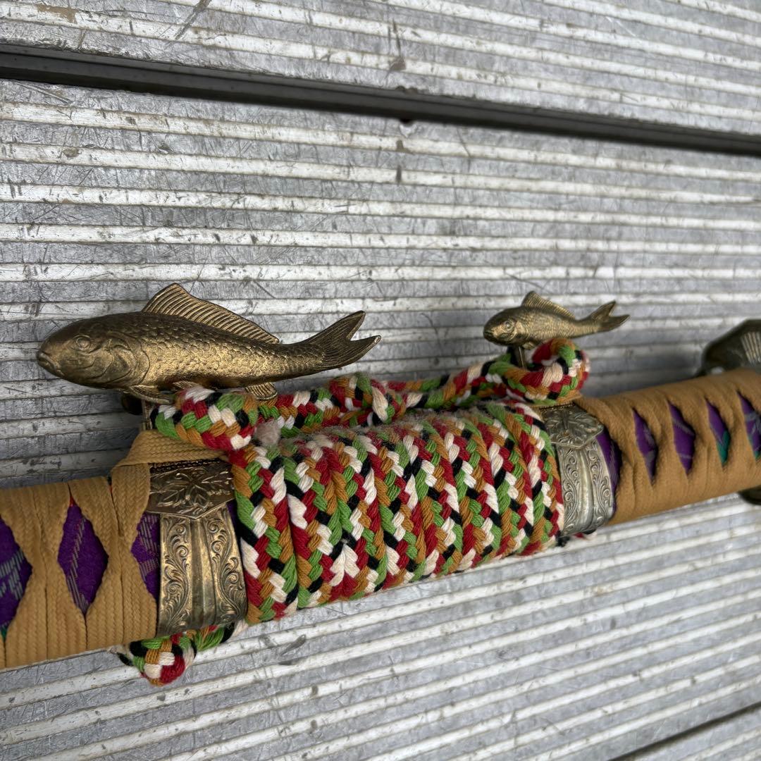 金属製 模造刀 陣太刀 龍紋彫 鯉金具