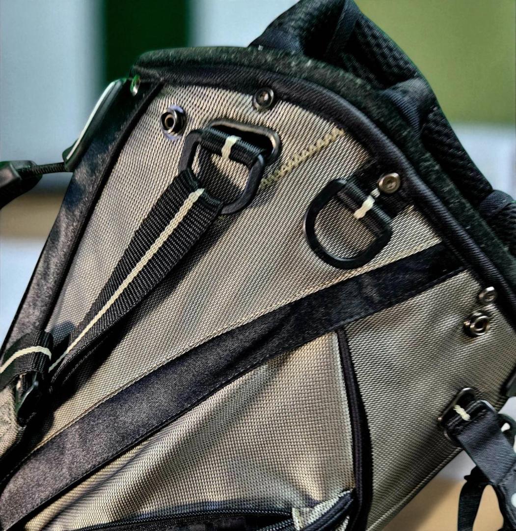 じゆん送料無料/美品　Nike Golf スタンド式キャディバッグ /ック