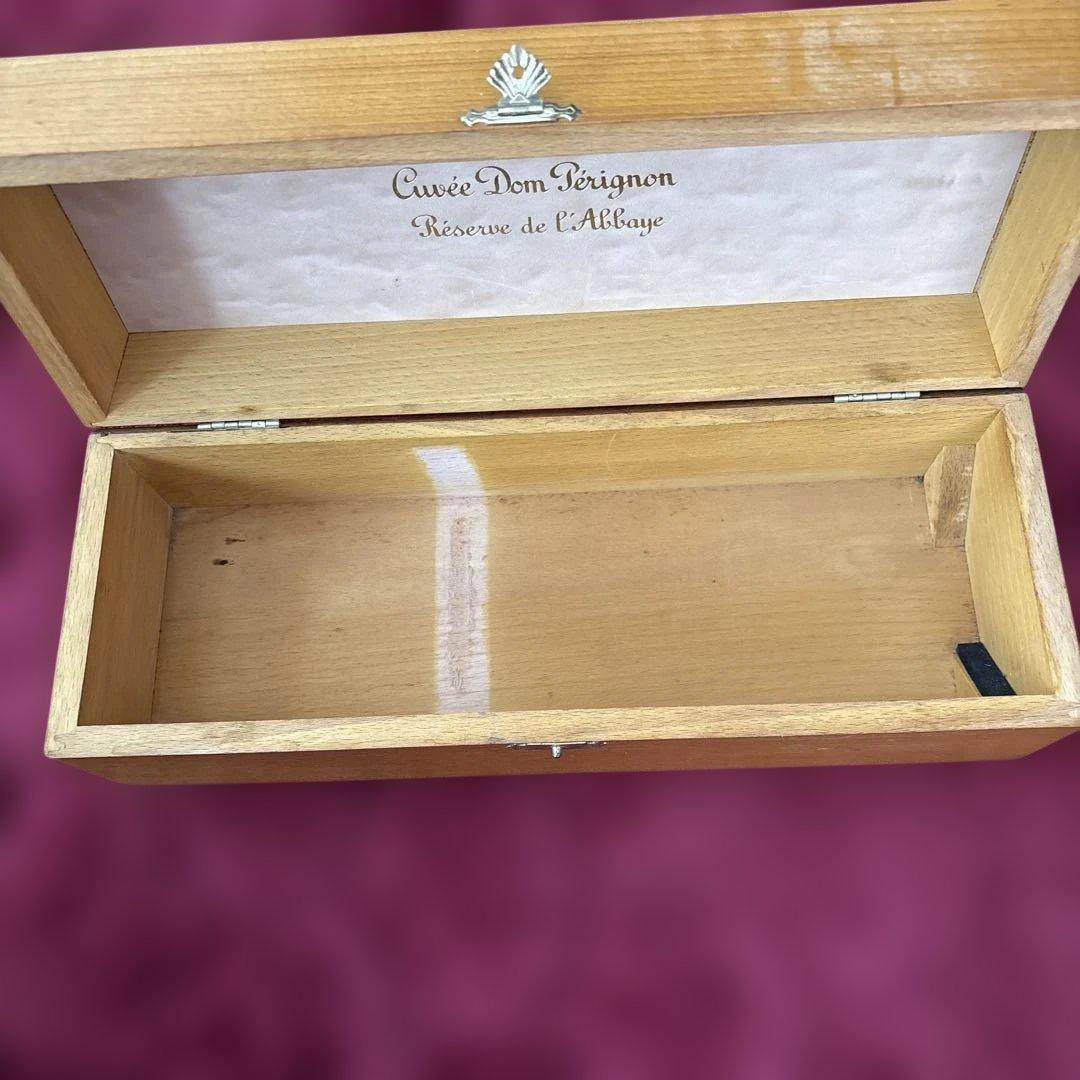 Dom Pérignon Réserve de l'Abbaye 1976年　箱