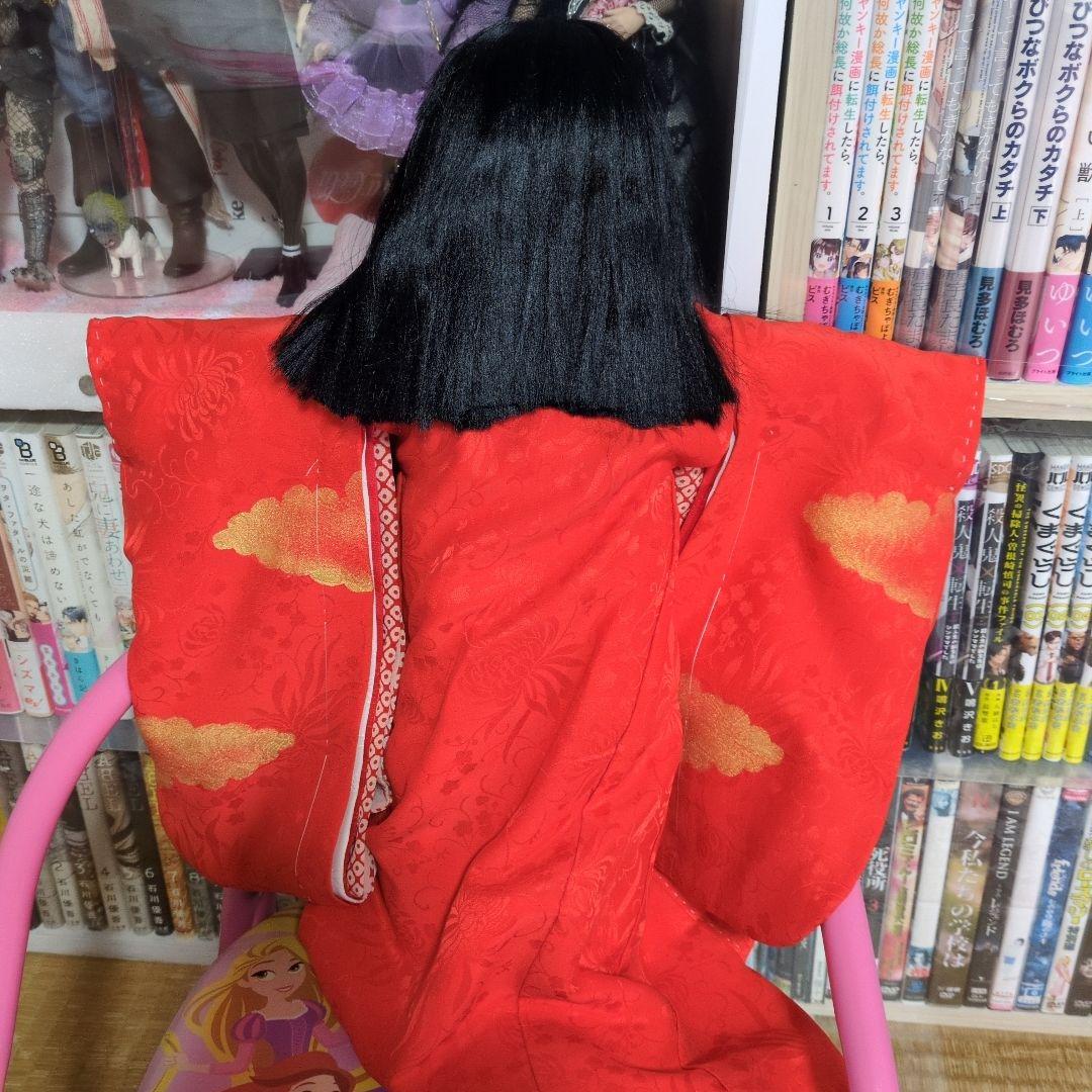 市松人形 赤い和服