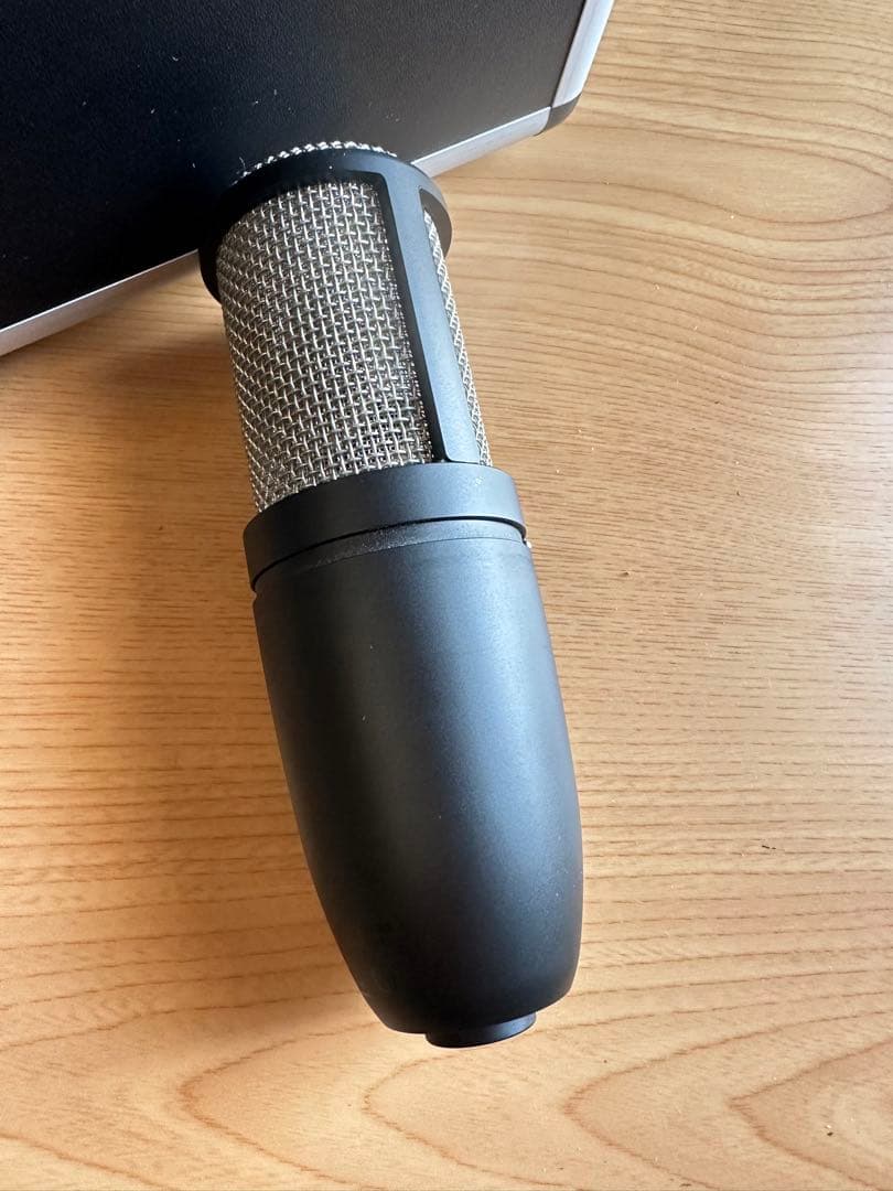 AKG P220 コンデンサーマイクロフォン
