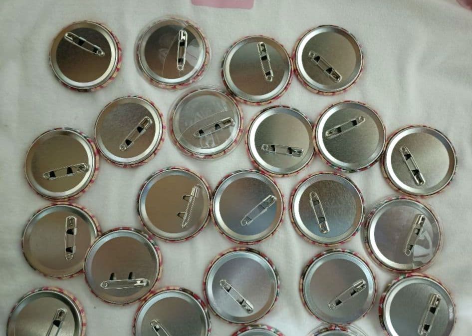 すとぷり　莉犬　缶バッチ　2022　spring 等身