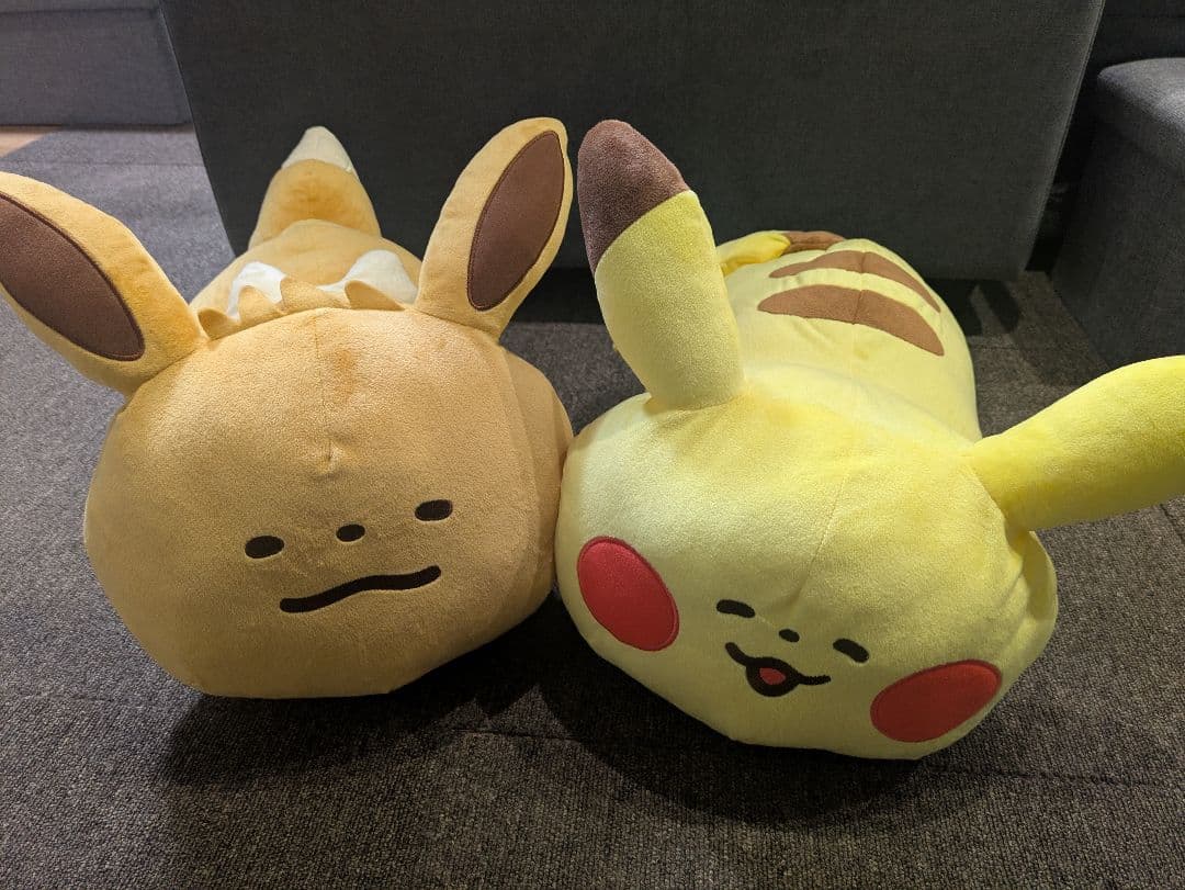 ポケモンセンター限定 yurutto カナヘイ ぬいぐるみクッション ピカチュウ