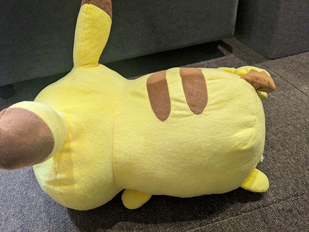 ポケモンセンター限定 yurutto カナヘイ ぬいぐるみクッション ピカチュウ