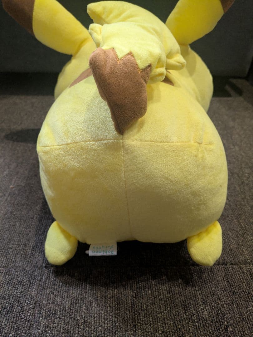 ポケモンセンター限定 yurutto カナヘイ ぬいぐるみクッション ピカチュウ