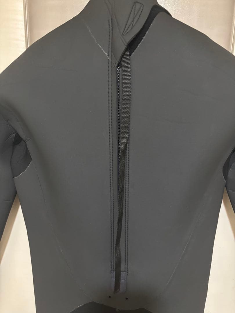 ほぼ未使用！　RSS SURF　セミドライ　バックジップ　5x3mm　XXLB