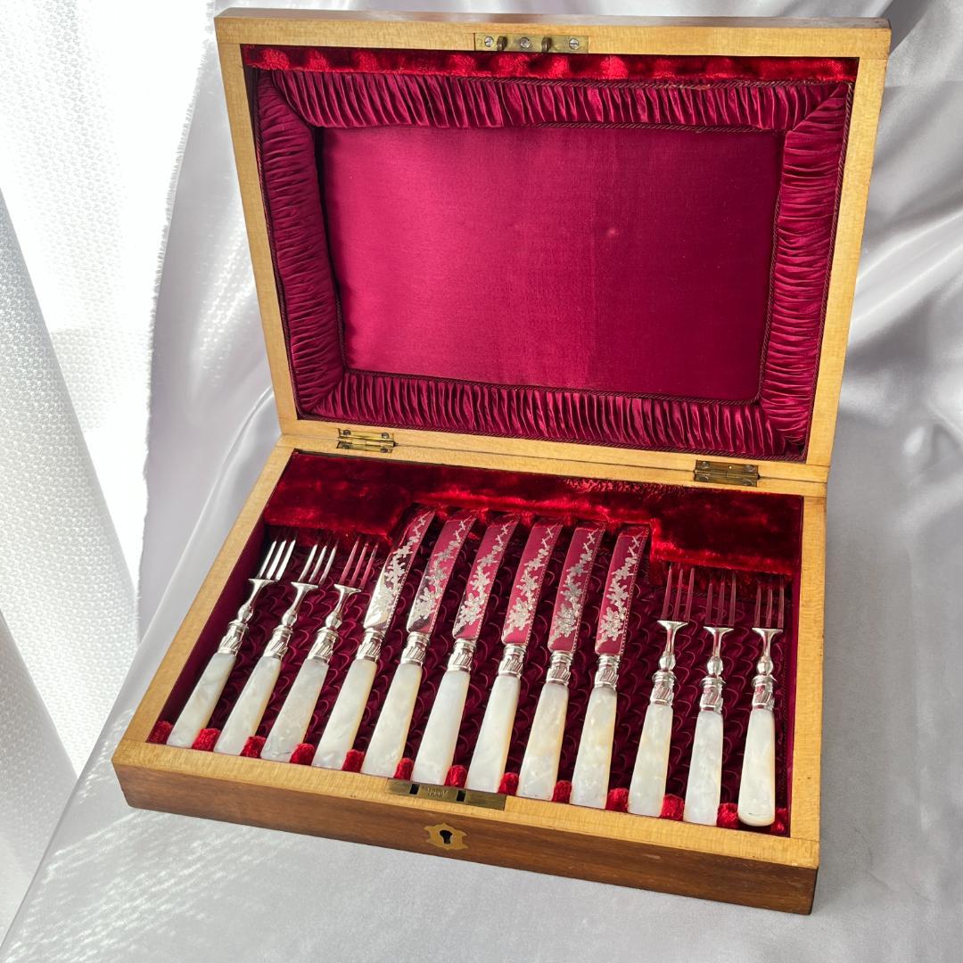 【英国】【白蝶貝】デザートセットナイフ/フォーク 12本 木製装飾ケース