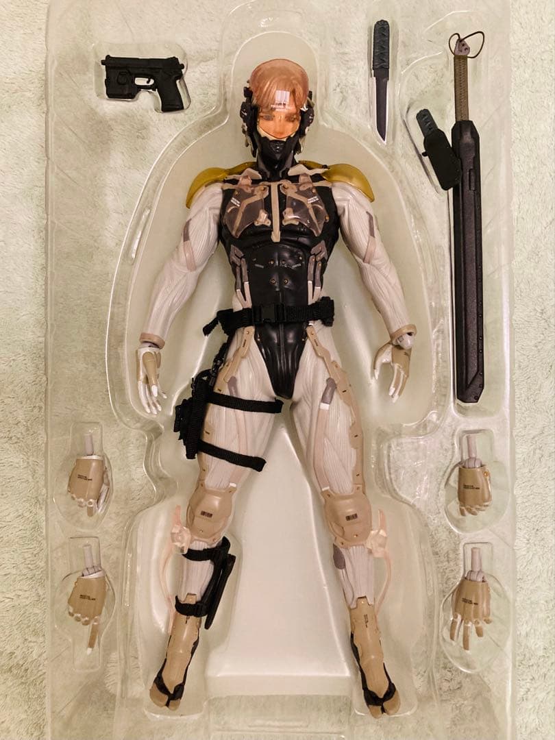 【レア】メディコムトイ メタルギアソリッド４ 雷電