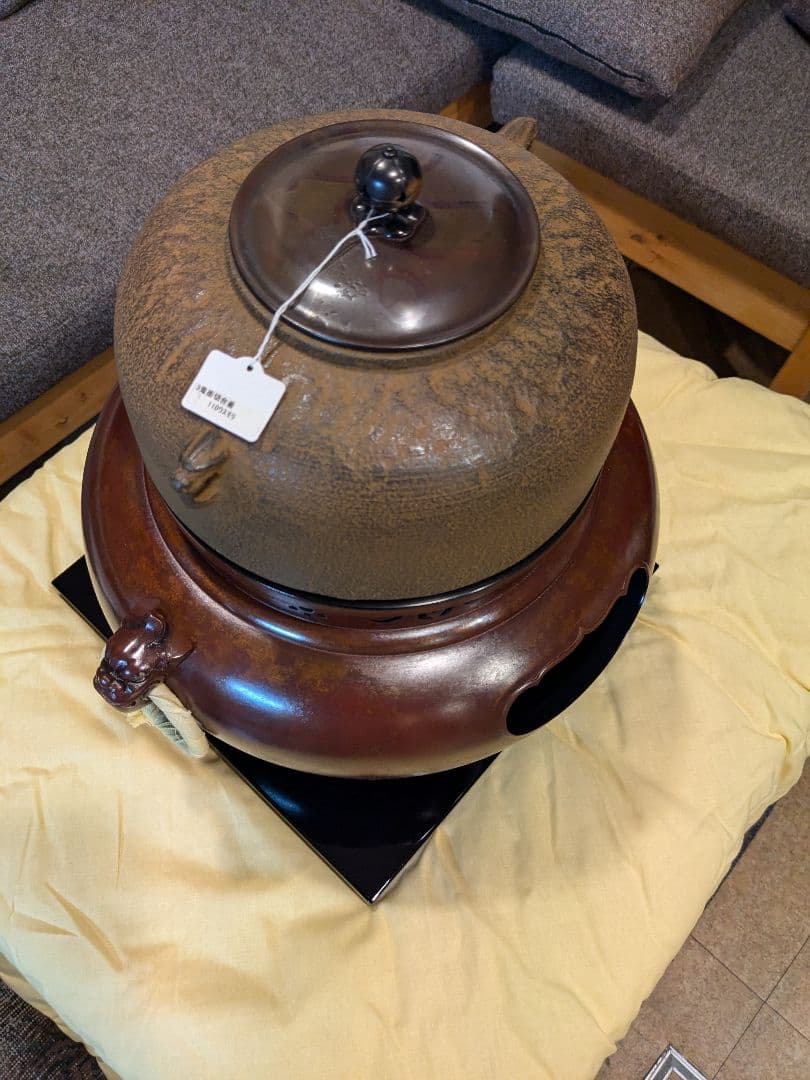 【新品 茶器/茶道具/風炉】平丸釜添 唐銅鬼面風炉 大國藤兵衛作 6代