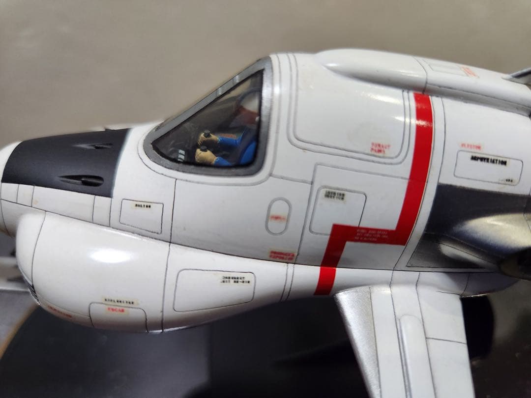 精密再現　謎の円盤UFO 有名モデラー渾身の逸品　インターセプター　べース付属