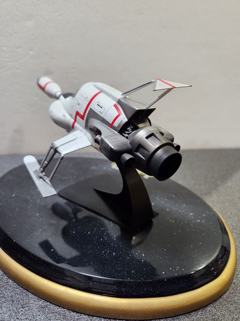 精密再現　謎の円盤UFO 有名モデラー渾身の逸品　インターセプター　べース付属