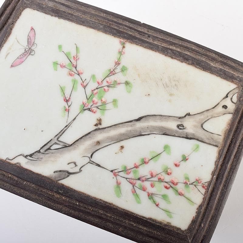 中国　粉彩　梅蝶文飾り　木製　収納箱　宝石箱　C　R7579