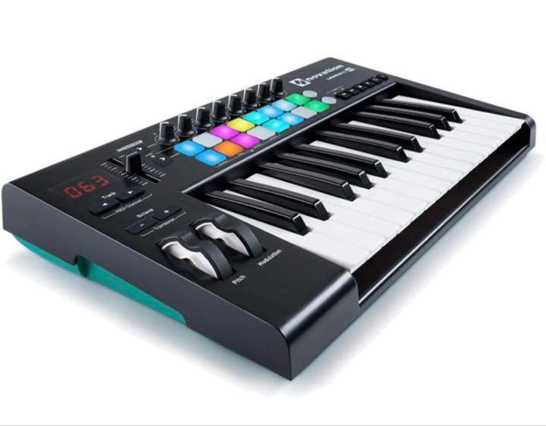 Novation Launchkey 25 MIDIキーボード