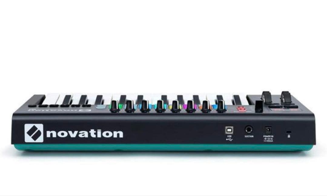 Novation Launchkey 25 MIDIキーボード