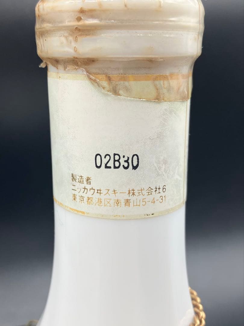 【ち】 NIKKA 鶴 ウイスキー 陶器ボトル 白 700ml 43%お酒