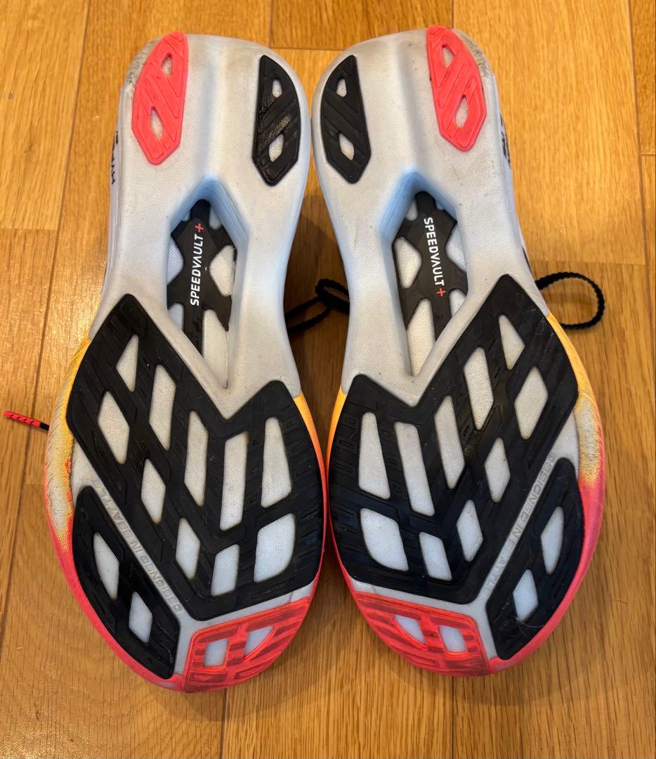 BROOKS ブルックス　Hyperion Elite 4 25.5cm