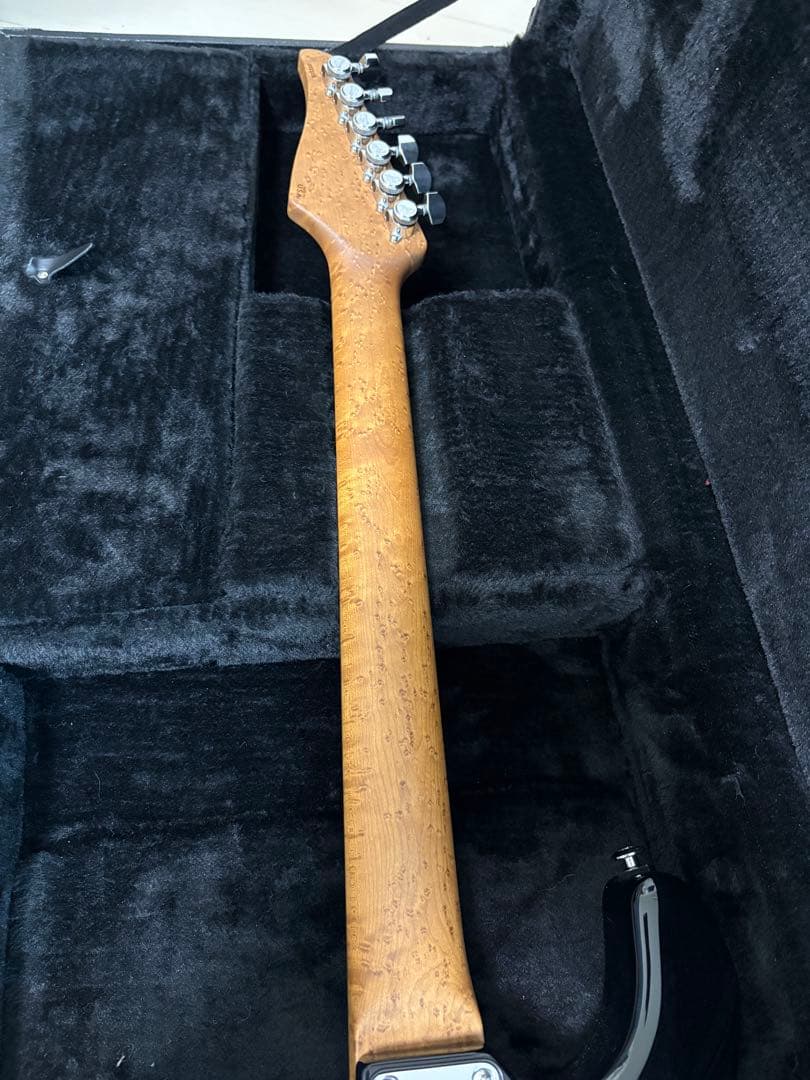 おれお　Suhr Classic S Antique Black