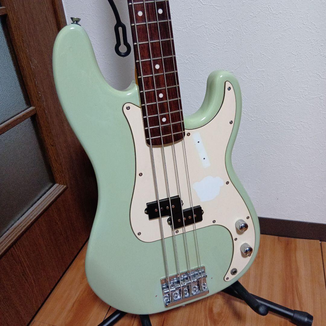 ベース Squier Classic Vibe 60's Precision Bass