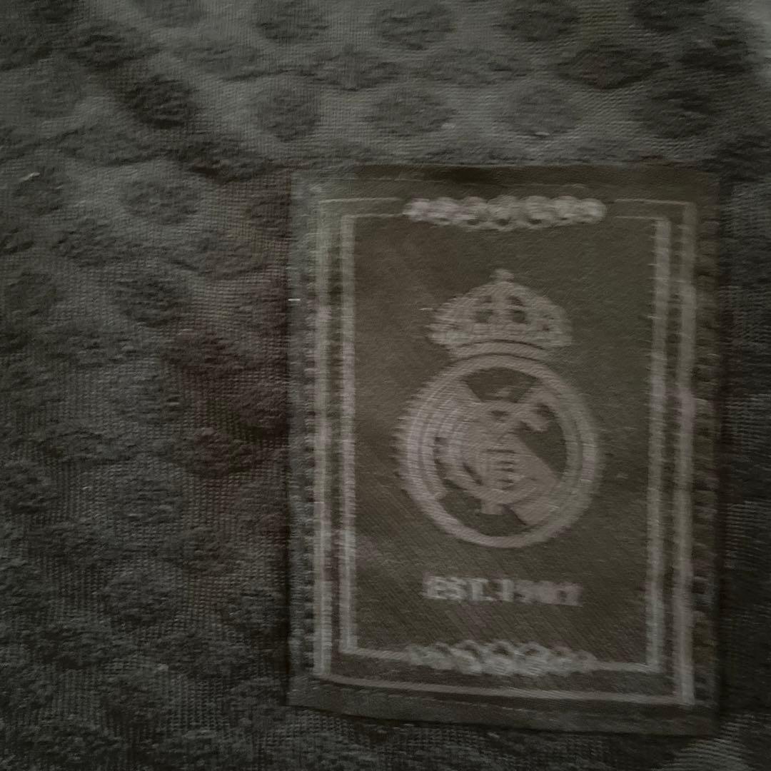 新品 adidas 23-24 レアル・マドリード LIFESTYLER 3RD