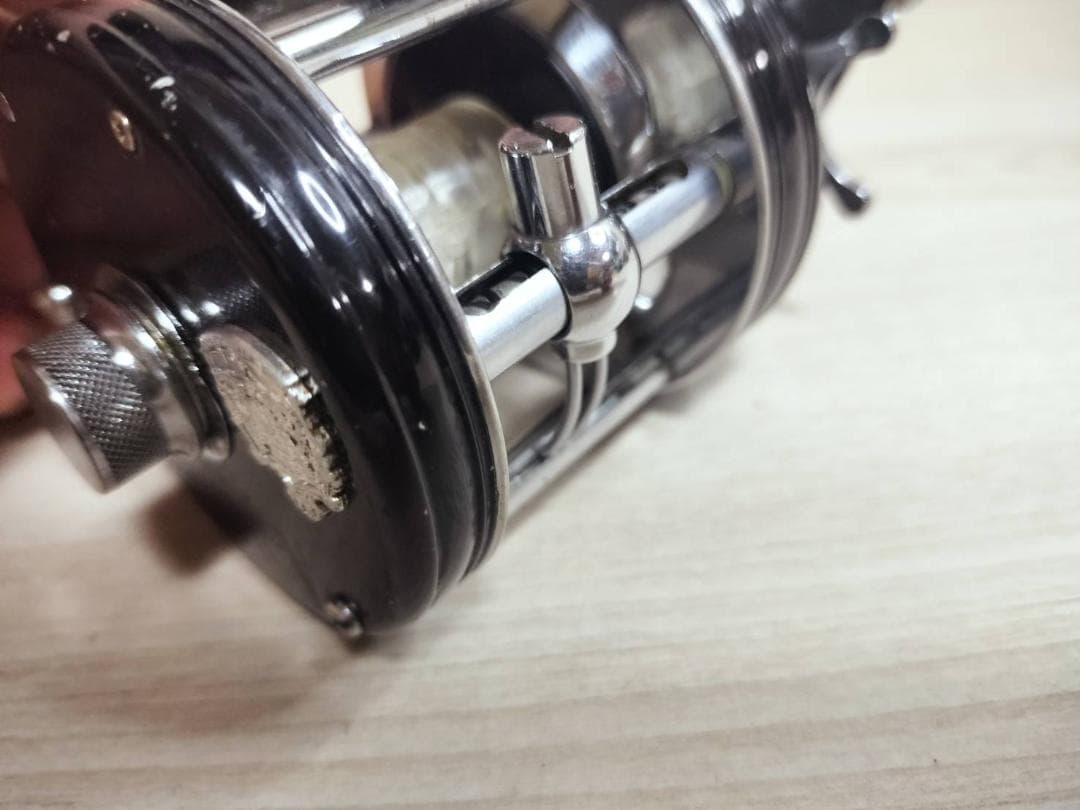 アブガルシア　アンバサダー5000C 　ビンテージ　リール abu 　黒