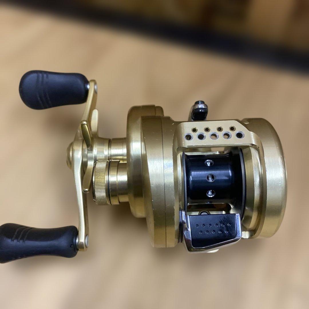 シマノ　カルカッタコンクエスト　201 HG ハイギア　左　ルアー