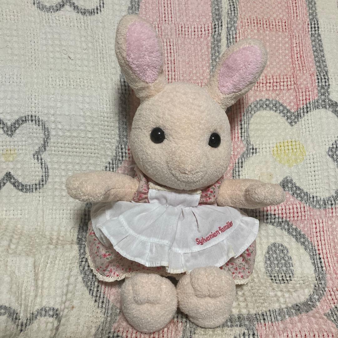 シルバニアファミリー　みるくウサギ　ぬいぐるみ　Mサイズ　中古品