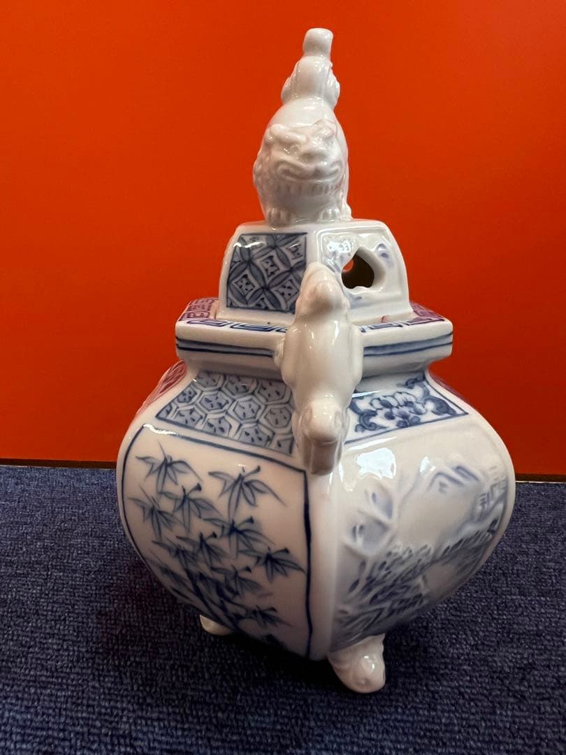 1212  鍋島焼　染付松竹梅　獅子香炉　未使用