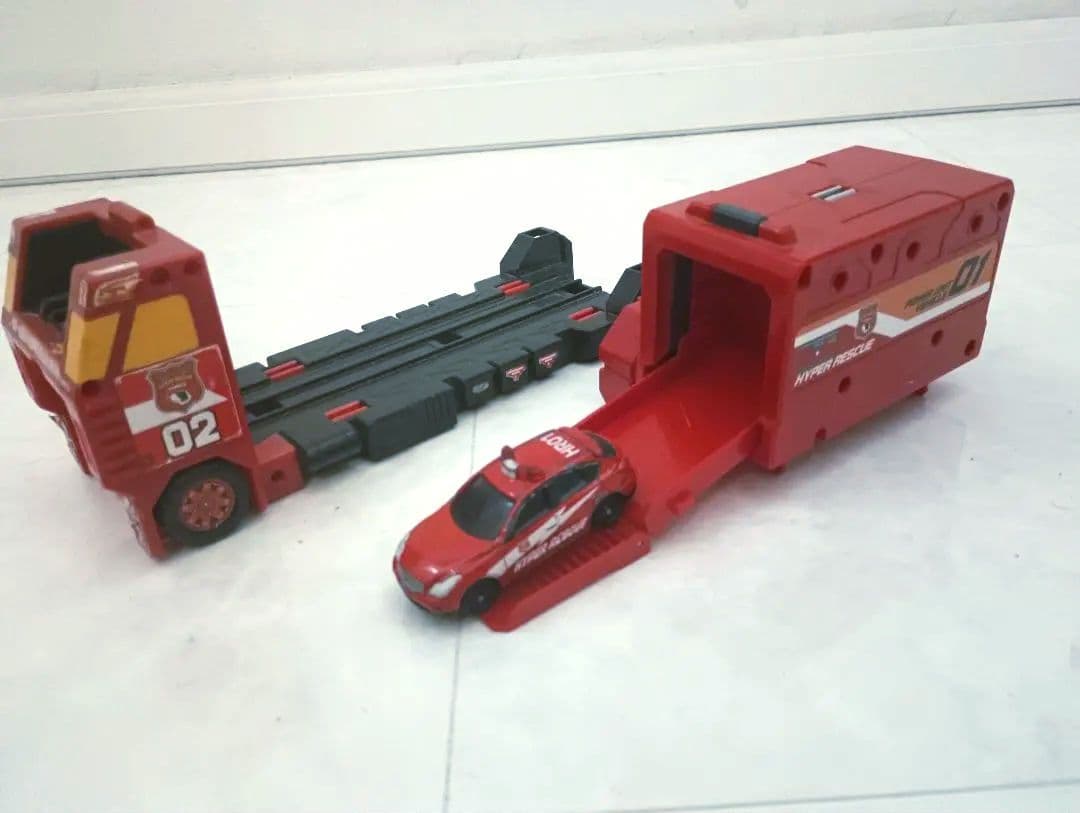 ☆★ハイパーレスキュー・ハイパーブルーポリス・トミカ・隊員・犬★☆ 価格交渉可