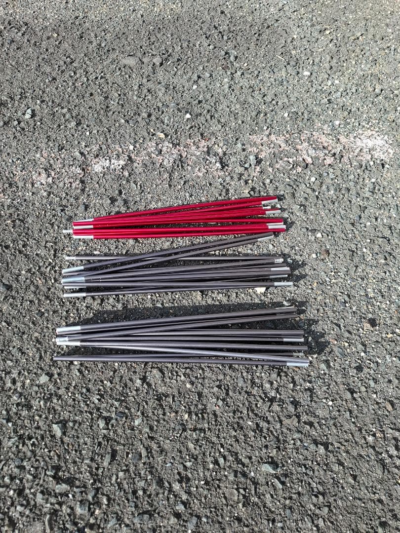 テント（ネイチャーハイク　ハイビー3）　2セット（1セットはポール等損傷あり）