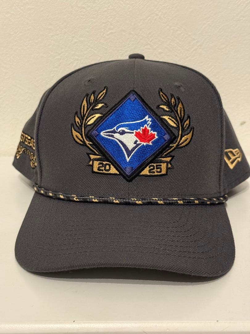 ブルージェイズ ニューエラ 9SEVENTYア・リーグ地区シリーズ優勝キャップ